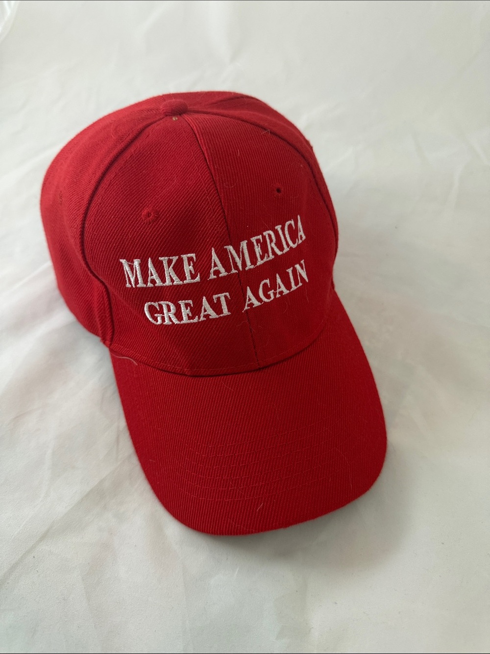 'Make America Great Again' Red Embroidered Cap